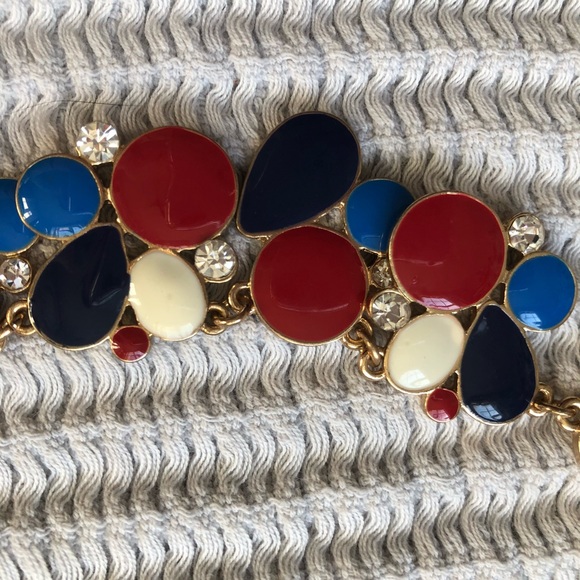 Statement necklace. - Picture 4 of 4